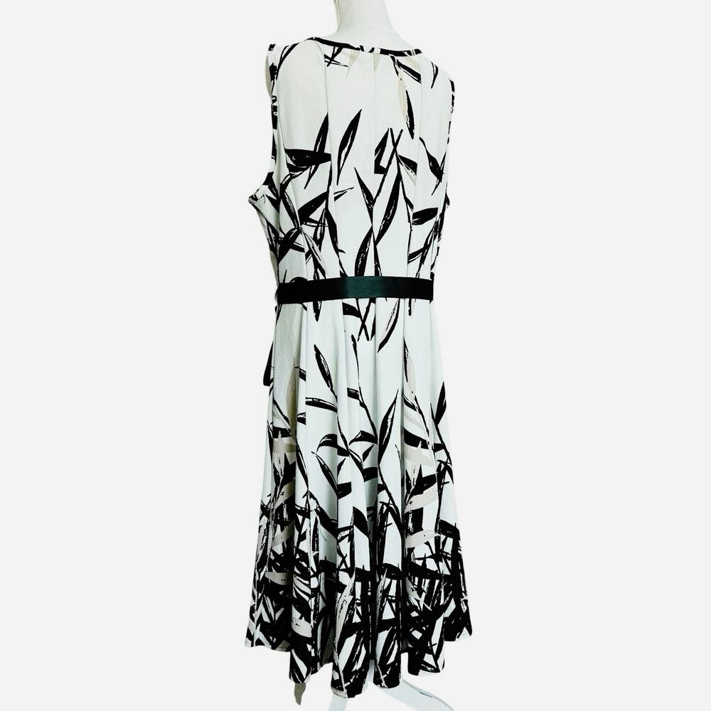 Haani fit and flare A line dress belted sleeveless floral midi maxi plus size 2X - Picture 8 of 11